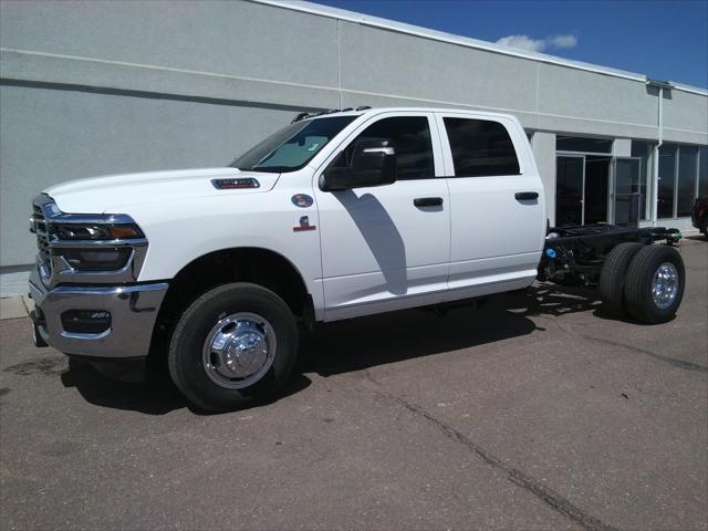 2026 RAM Ram 3500 Chassis Cab RAM 3500 TRADESMAN CREW CAB CHASSIS 4X4 60 CA
