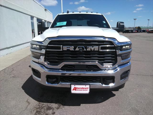 2026 RAM Ram 3500 Chassis Cab RAM 3500 TRADESMAN CREW CAB CHASSIS 4X4 60 CA