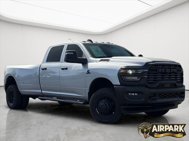 2026 RAM Ram 3500 RAM 3500 TRADESMAN CREW CAB 4X4 8 BOX