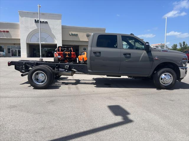 2026 RAM 3500 Chassis RAM 3500 TRADESMAN CREW CAB CHASSIS 4X4 60 CA