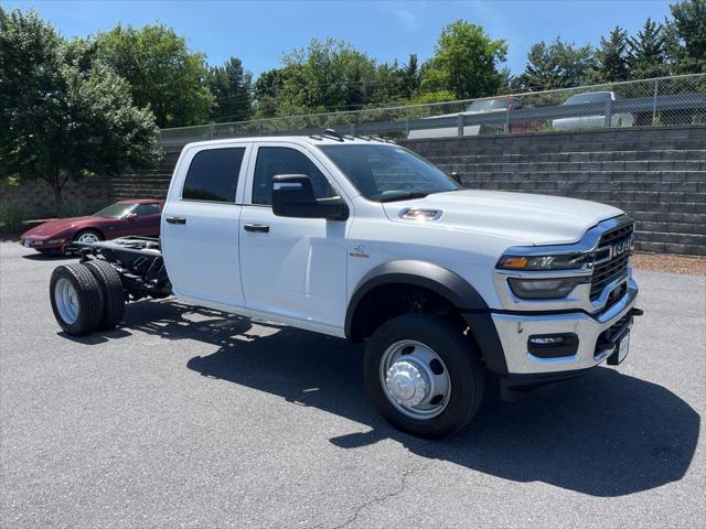 2026 RAM Ram 5500 Chassis Cab RAM 5500 TRADESMAN CHASSIS CREW CAB 4X4 60 CA