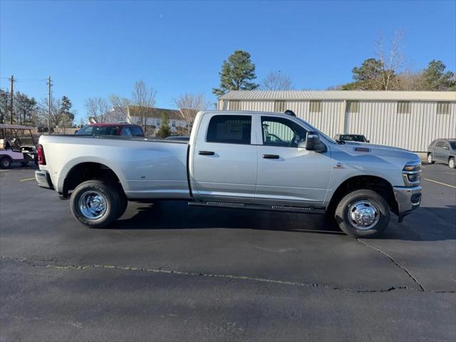 2026 RAM Ram 3500 RAM 3500 TRADESMAN CREW CAB 4X4 8 BOX