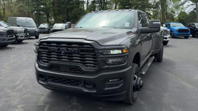 2026 RAM Ram 3500 RAM 3500 TRADESMAN CREW CAB 4X4 8 BOX