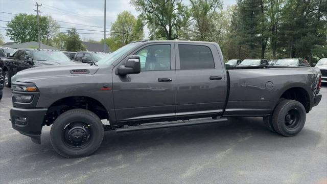 2026 RAM Ram 3500 RAM 3500 TRADESMAN CREW CAB 4X4 8 BOX