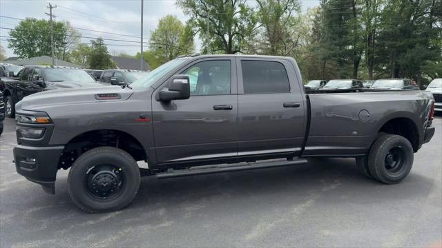 2026 RAM Ram 3500 RAM 3500 TRADESMAN CREW CAB 4X4 8 BOX