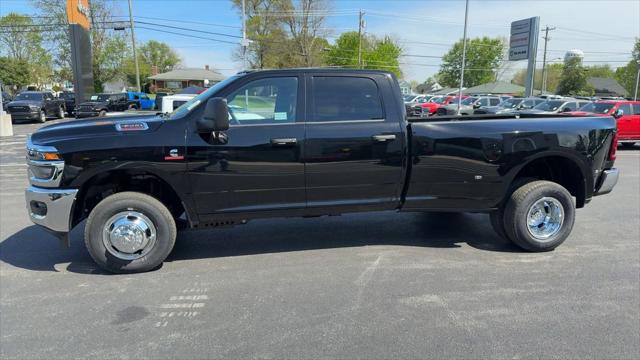 2026 RAM Ram 3500 RAM 3500 TRADESMAN CREW CAB 4X4 8 BOX