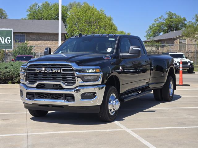 2026 RAM Ram 3500 RAM 3500 TRADESMAN CREW CAB 4X4 8 BOX