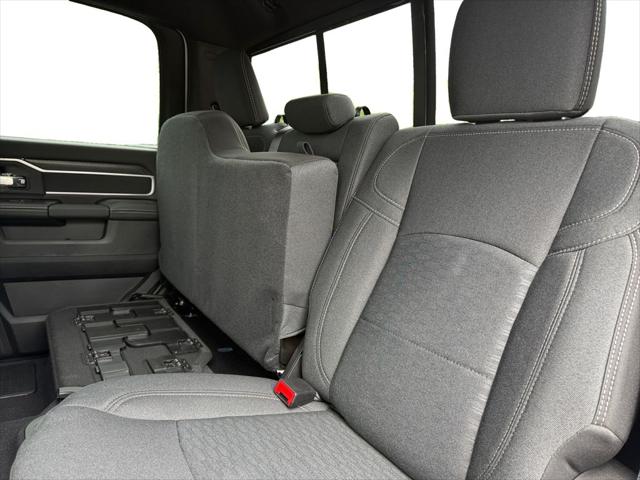 2026 Ram 3500 Big Horn Crew Cab 4x4 8' Box