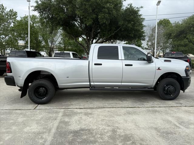 2026 RAM Ram 3500 RAM 3500 TRADESMAN CREW CAB 4X4 8 BOX