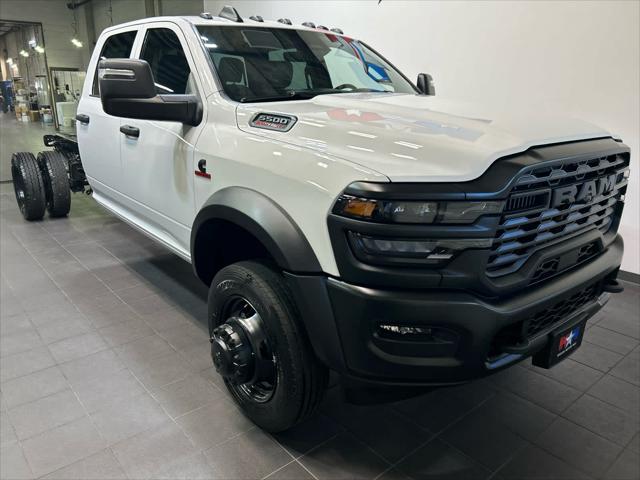 2026 RAM Ram 5500 Chassis Cab RAM 5500 TRADESMAN CHASSIS CREW CAB 4X4 84 CA