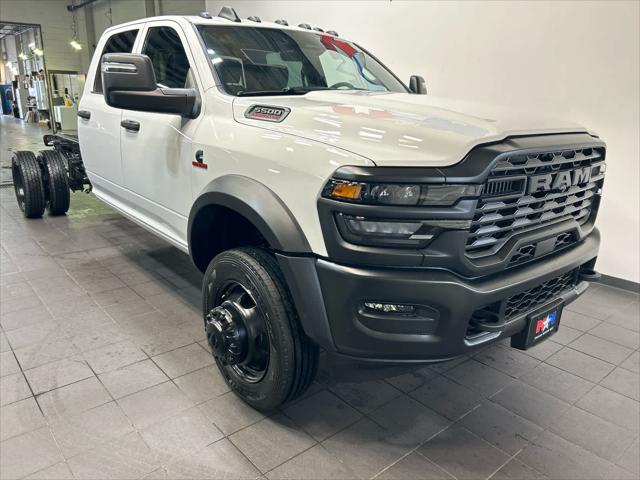2026 RAM Ram 5500 Chassis Cab RAM 5500 TRADESMAN CHASSIS CREW CAB 4X4 84 CA