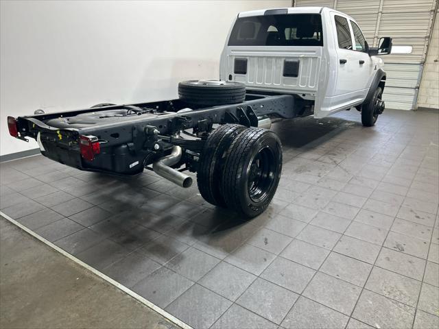 2026 RAM Ram 5500 Chassis Cab RAM 5500 TRADESMAN CHASSIS CREW CAB 4X4 84 CA