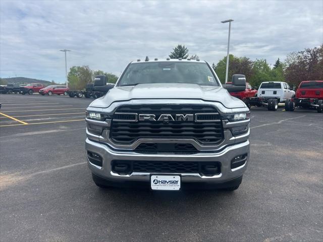 2026 RAM Ram 3500 Chassis Cab RAM 3500 TRADESMAN CHASSIS REGULAR CAB 4X4 60 CA 2026 RAM Ram 3500 Chassis Cab RAM 3500 TRADESMAN CHASSIS REGULAR CAB 4X4 60 CA