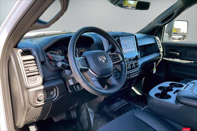 2026 RAM Ram 3500 Chassis Cab RAM 3500 TRADESMAN CREW CAB CHASSIS 4X4 60 CA