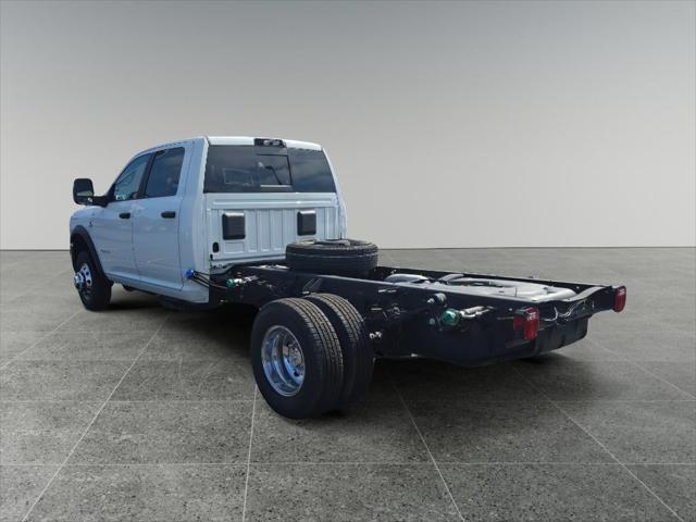 2026 RAM 3500 Chassis RAM 3500 BIG HORN CREW CAB CHASSIS 4X4 60 CA