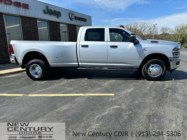 2026 Ram 3500 Tradesman Crew Cab 4x4 8' Box