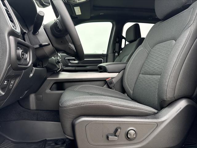 2026 Ram 1500 Big Horn Crew Cab 4x4 5'7" Box