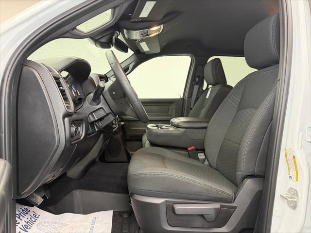 2026 RAM Ram 3500 RAM 3500 TRADESMAN CREW CAB 4X4 8 BOX