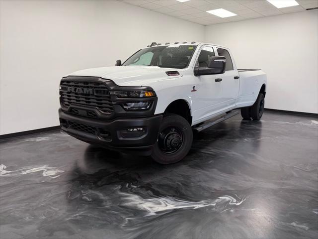 2026 RAM Ram 3500 RAM 3500 TRADESMAN CREW CAB 4X4 8 BOX
