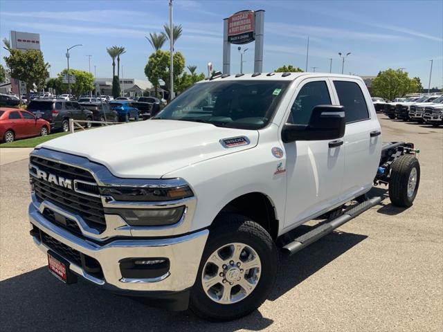 2026 RAM Ram 3500 Chassis Cab RAM 3500 TRADESMAN CREW CAB CHASSIS 4X2 60 CA