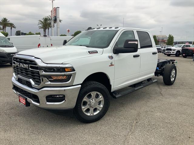 2026 RAM Ram 3500 Chassis Cab RAM 3500 TRADESMAN CREW CAB CHASSIS 4X4 60 CA 2026 RAM Ram 3500 Chassis Cab RAM 3500 TRADESMAN CREW CAB CHASSIS 4X4 60 CA