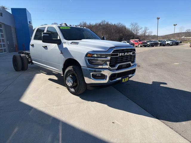 2026 RAM Ram 3500 Chassis Cab RAM 3500 TRADESMAN CREW CAB CHASSIS 4X4 60 CA