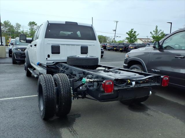 2026 RAM Ram 5500 Chassis Cab RAM 5500 TRADESMAN CHASSIS CREW CAB 4X4 60 CA 2026 RAM Ram 5500 Chassis Cab RAM 5500 TRADESMAN CHASSIS CREW CAB 4X4 60 CA