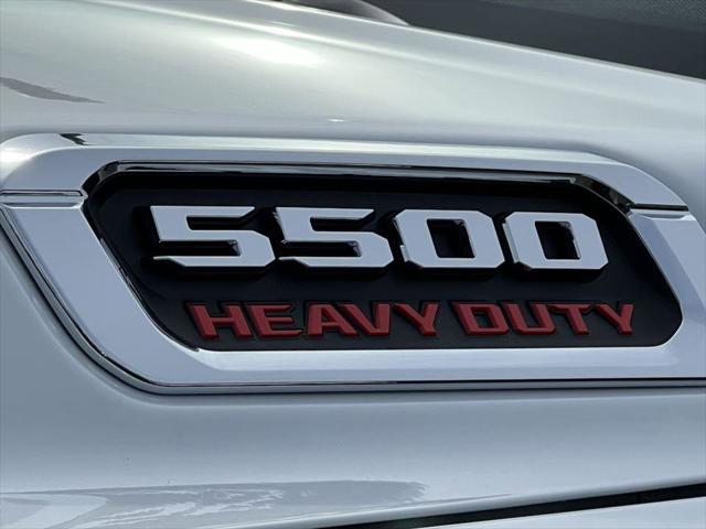 2026 RAM Ram 5500 Chassis Cab RAM 5500 TRADESMAN CHASSIS REGULAR CAB 4X4 108 CA