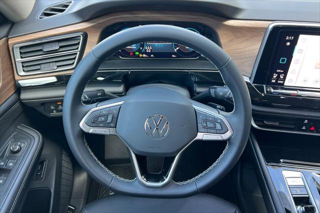 2026 Volkswagen Atlas SE with Technology