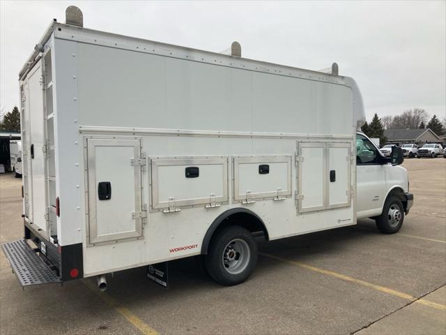 2026 GMC Savana Cutaway 4500 Van