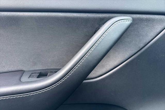 2021 Tesla Model Y Standard Range Rear-Wheel Drive