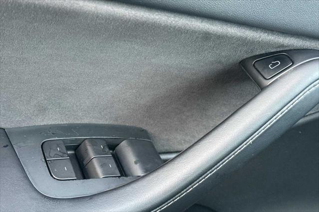 2021 Tesla Model Y Standard Range Rear-Wheel Drive