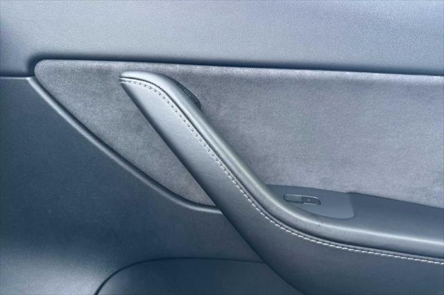 2021 Tesla Model Y Standard Range Rear-Wheel Drive