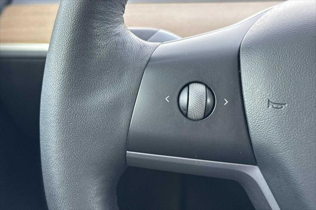2021 Tesla Model Y Standard Range Rear-Wheel Drive