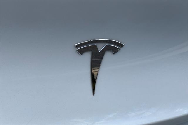 2021 Tesla Model Y Standard Range Rear-Wheel Drive