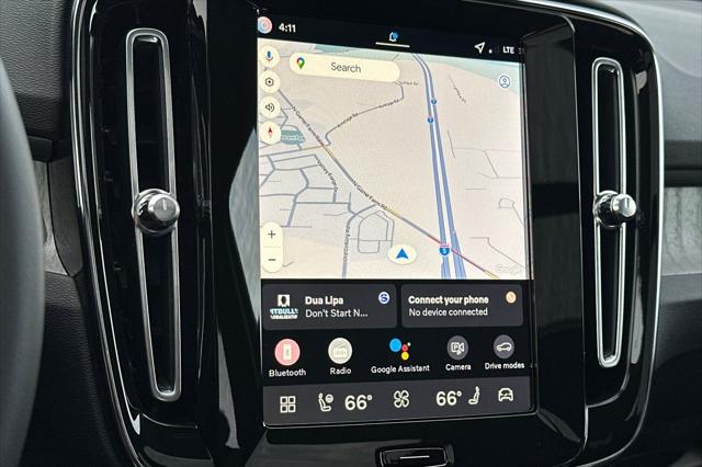 2026 Volvo XC40 Plus, B5 AWD Gas (mild hybrid), Dark