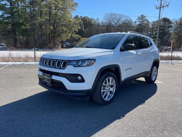 2024 Jeep Compass Latitude Lux FWD