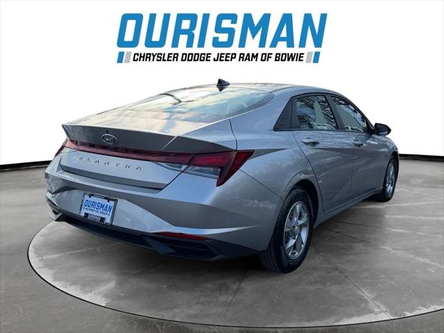 2022 Hyundai Elantra SE