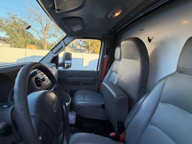2017 Ford E-350 Cutaway Base