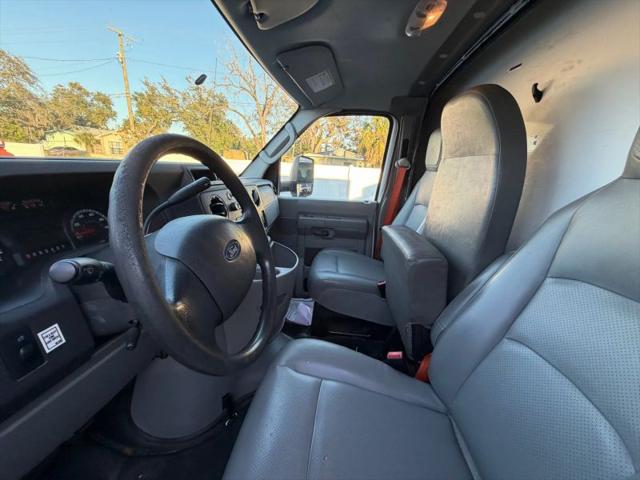 2017 Ford E-350 Cutaway Base