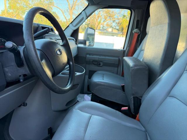 2017 Ford E-350 Cutaway Base