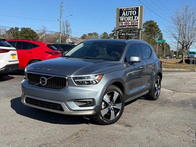2019 Volvo XC40 T5 Momentum