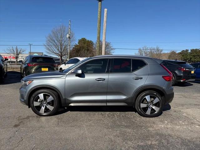 2019 Volvo XC40 T5 Momentum
