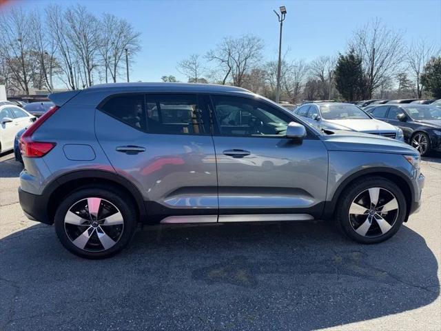 2019 Volvo XC40 T5 Momentum