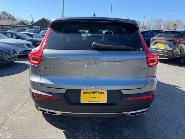 2019 Volvo XC40 T5 Momentum