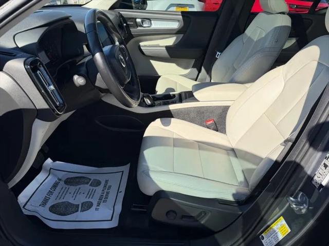 2019 Volvo XC40 T5 Momentum