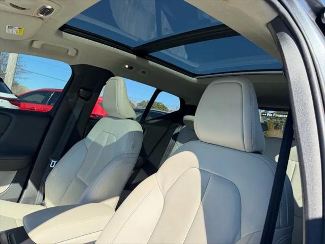 2019 Volvo XC40 T5 Momentum