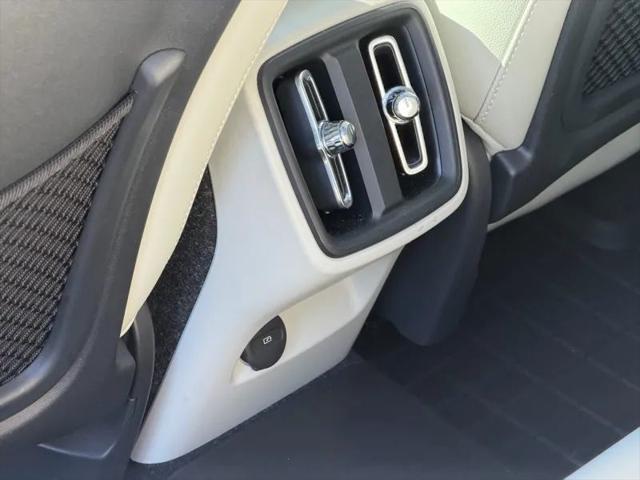 2019 Volvo XC40 T5 Momentum
