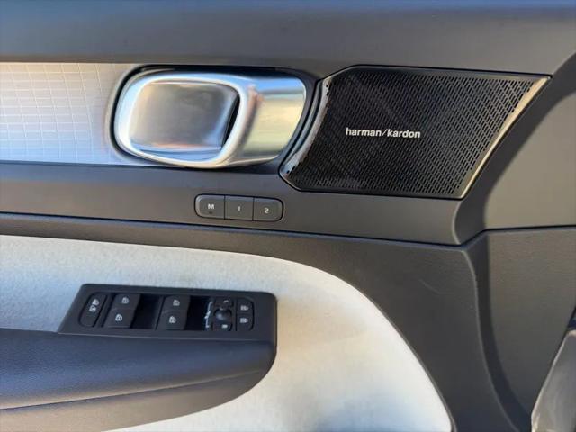 2019 Volvo XC40 T5 Momentum