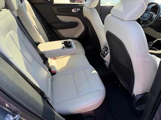 2019 Volvo XC40 T5 Momentum